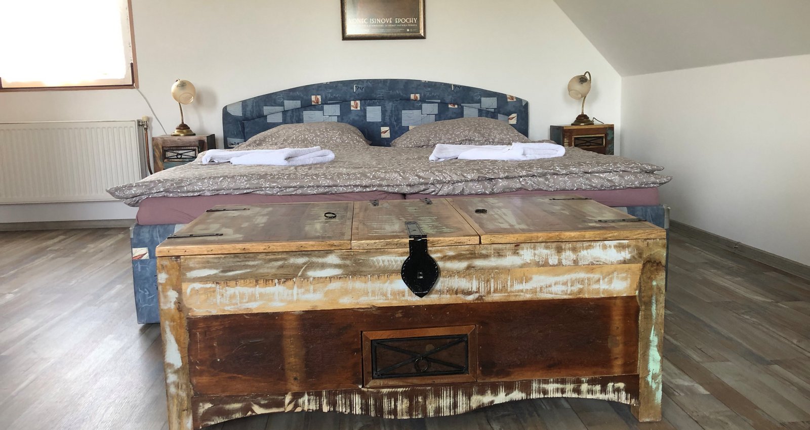 Forget the hustle and bustle of the city and enjoy the peace and quiet of the Bohemian Central Highlands in this cosy holiday cottage!